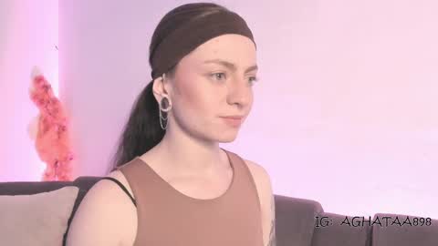 Camila     2 online show from 09-24-25, 11:30