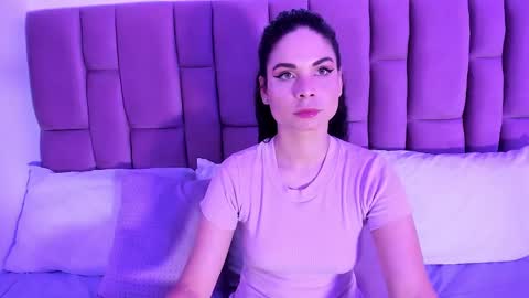 Agatha Mendoza online show from 12-17-24, 11:17