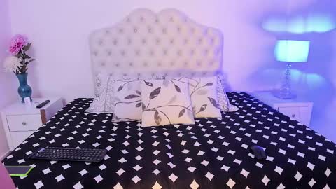 Agatha Mendoza online show from 01-26-25, 11:06