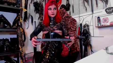 Agatha Fox online show from 12-15-24, 06:48