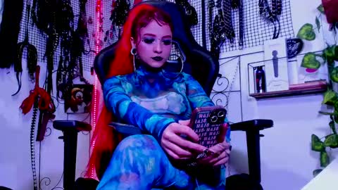 Agatha Fox online show from 03-11-25, 01:37