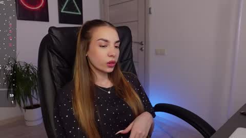 Agelina Lilly Laura online show from 02-23-25, 09:11