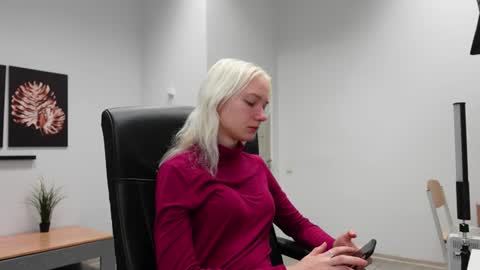 Agelina Lilly Laura online show from 09-20-25, 05:52