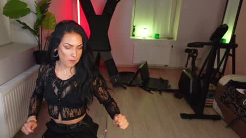 Agelina Lilly Laura online show from 12-21-25, 08:16