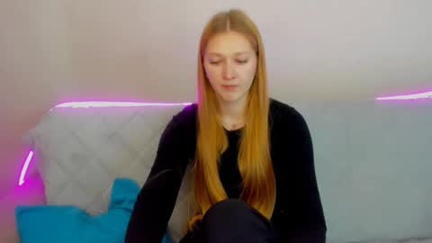 AgnesArden online show from 10-26-25, 06:58