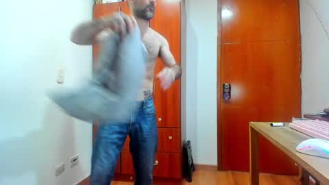 Agustin online show from 12-14-24, 09:35