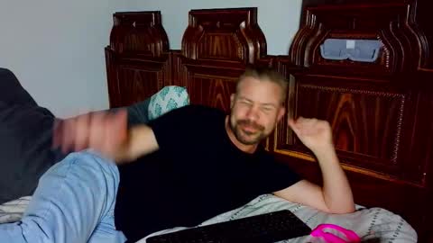 Snapshot of ahardman10 chatting on 02-13-26, 08:16 Blue Eyed Handsome Man online show from 02-13-26, 08:16