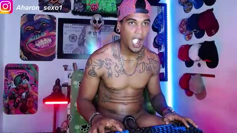 Snapshot of aharon_sexo1 chatting on 01-07-25, 08:45 Aharon  Zamora online show from 01-07-25, 08:45