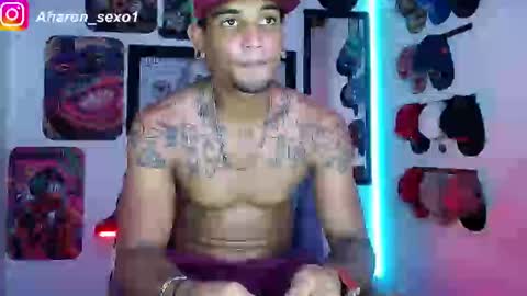 Snapshot of aharon_sexo1 chatting on 01-08-25, 04:23 Aharon  Zamora online show from 01-08-25, 04:23