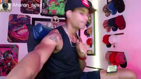 Snapshot of aharon_sexo1 chatting on 01-19-25, 10:39 Aharon  Zamora online show from 01-19-25, 10:39