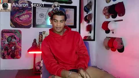 Snapshot of aharon_sexo1 chatting on 01-26-25, 05:02 Aharon  Zamora online show from 01-26-25, 05:02