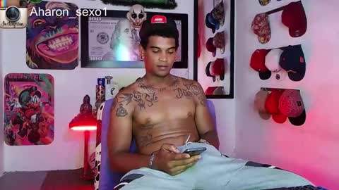 Snapshot of aharon_sexo1 chatting on 01-27-25, 02:10 Aharon  Zamora online show from 01-27-25, 02:10