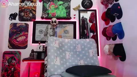 Snapshot of aharon_sexo1 chatting on 02-23-25, 03:35 Aharon  Zamora online show from 02-23-25, 03:35