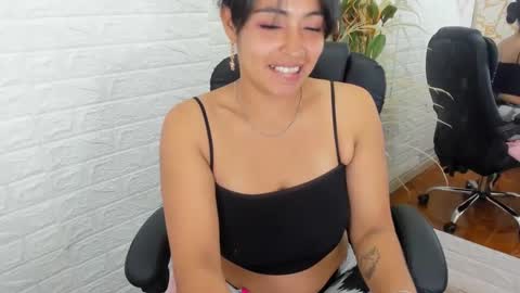 Snapshot of ahisha09 chatting on 12-21-24, 03:31 Ahisha online show from 12-21-24, 03:31