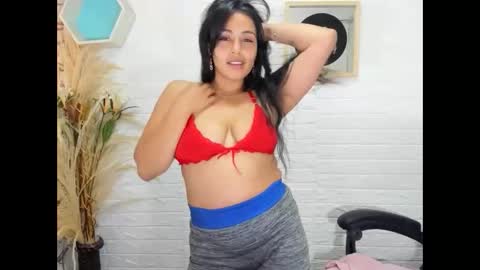 Snapshot of ahisha09 chatting on 01-30-25, 06:21 Ahisha online show from 01-30-25, 06:21