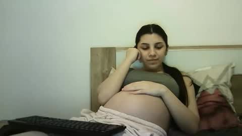 Selena online show from 11-28-25, 05:26