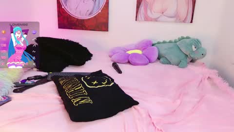 Snapshot of ahri_ossuri chatting on 01-28-25, 04:29 ahri online show from 01-28-25, 04:29