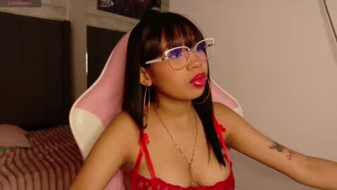 Snapshot of aida_princess chatting on 10-14-25, 11:16 Aida online show from 10-14-25, 11:16
