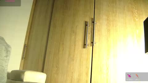 Aida  online show from 11-09-25, 10:24