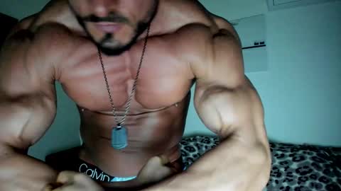 aidandark0 online show from 11-08-25, 07:45