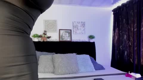 Snapshot of aihnoa_split chatting on 02-28-25, 12:42 AIHNOA online show from 02-28-25, 12:42