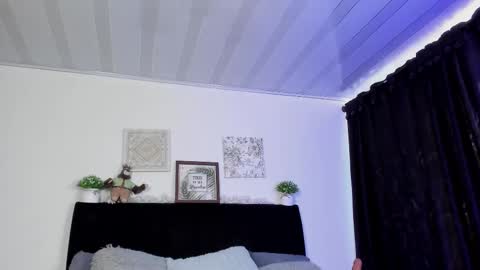 Snapshot of aihnoa_split chatting on 03-01-25, 06:54 AIHNOA online show from 03-01-25, 06:54