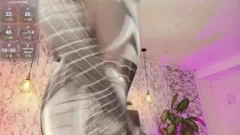 Snapshot of aihnoa_split chatting on 09-24-25, 01:25 AIHNOA online show from 09-24-25, 01:25