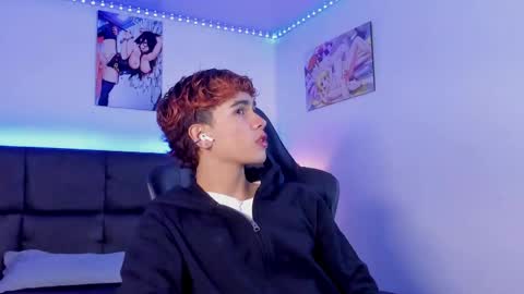 Aiden  online show from 10-02-25, 12:12