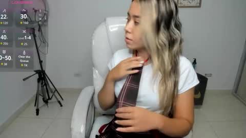 Snapshot of aiilyn_dss18 chatting on 09-11-25, 09:42 Ailyn online show from 09-11-25, 09:42