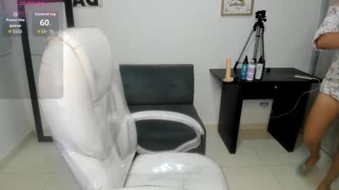 Snapshot of aiilyn_dss18 chatting on 09-18-25, 09:44 Ailyn online show from 09-18-25, 09:44