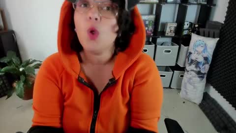 Catalina online show from 12-16-24, 02:16