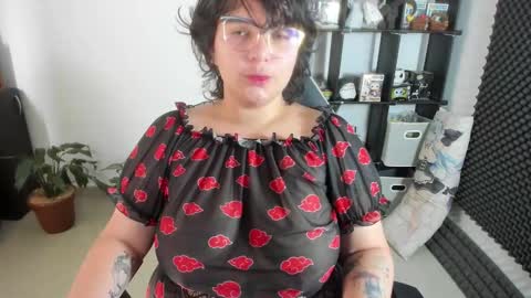 Catalina online show from 02-02-25, 01:30