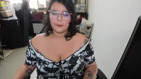 Catalina online show from 10-02-25, 01:07