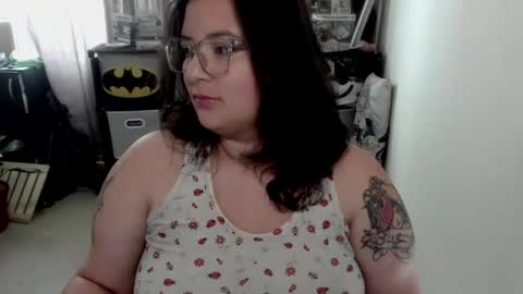 Snapshot of aikadreams chatting on 02-09-26, 02:43 Catalina online show from 02-09-26, 02:43