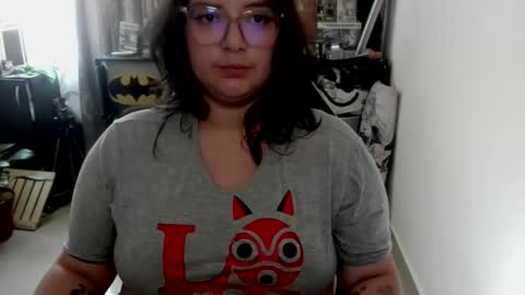 Snapshot of aikadreams chatting on 02-10-26, 03:49 Catalina online show from 02-10-26, 03:49