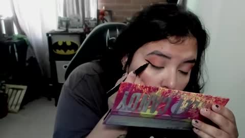 Snapshot of aikadreams chatting on 02-11-26, 01:16 Catalina online show from 02-11-26, 01:16