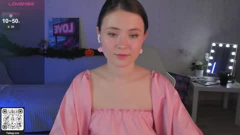 Lynn online show from 11-28-25, 01:47