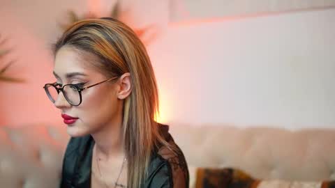  Aileen  online show from 10-19-25, 06:41