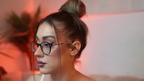  Aileen  online show from 04-02-26, 08:17