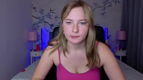 Snapshot of ailissa__fox chatting on 10-22-25, 09:42 Alisa online show from 10-22-25, 09:42
