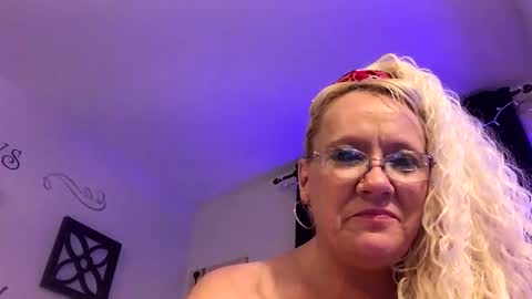 Snapshot of aim2pleaze2024 chatting on 01-01-25, 11:38 Aimhigher online show from 01-01-25, 11:38