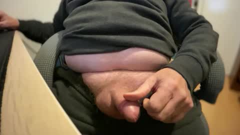 Snapshot of aime_sucer chatting on 01-12-25, 11:04 aime_sucer online show from 01-12-25, 11:04