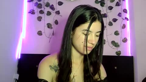 Snapshot of aine_ileana chatting on 12-06-24, 05:00 J online show from 12-06-24, 05:00