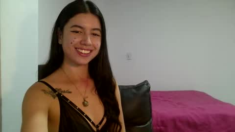 Snapshot of aine_ileana chatting on 11-30-25, 09:19 J online show from 11-30-25, 09:19