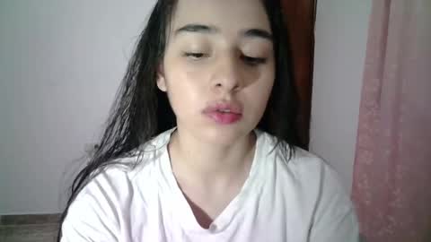 Snapshot of aineangeel chatting on 09-22-25, 12:23 AINE online show from 09-22-25, 12:23