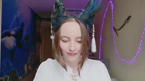 Snapshot of aira_aetheria chatting on 09-25-25, 08:18 Diva Aira of the Ethereal Fairies online show from 09-25-25, 08:18