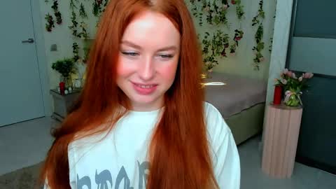 Snapshot of airysilhouette chatting on 05-29-26, 01:14 Louise online show from 05-29-26, 01:14