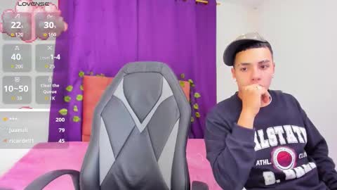 aisha_berry online show from 10-06-25, 02:53