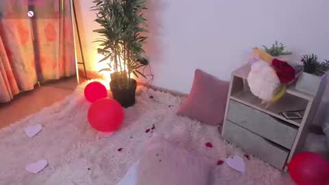 Aisha online show from 02-13-25, 12:00