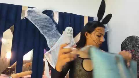 Aisha online show from 10-29-25, 03:31